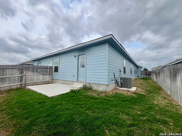 3406 Lindsay Ln — Photo 14