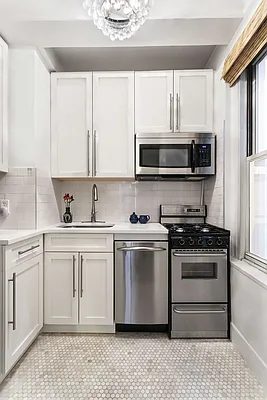 Sold by Compass | media 3