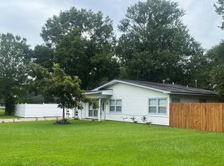 23 Circle C St, Orange, TX 77630