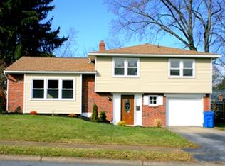 18 Winnwood Rd, Newark, DE 19711