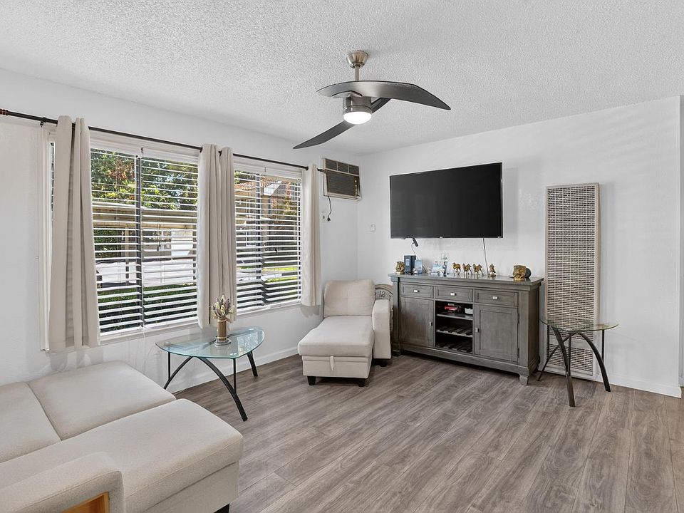 1st image of 6724 Plymouth Rd APT 87