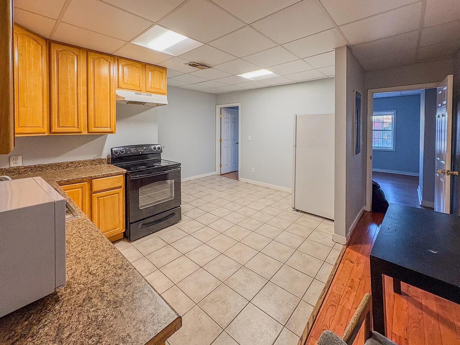 3 bed, $1,600 — Photo 3