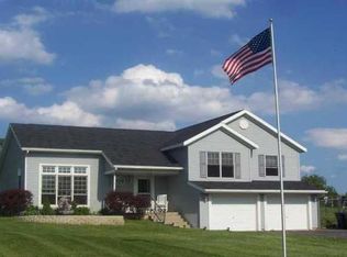 N3470 Petrie Rd, Lake Geneva, WI 53147