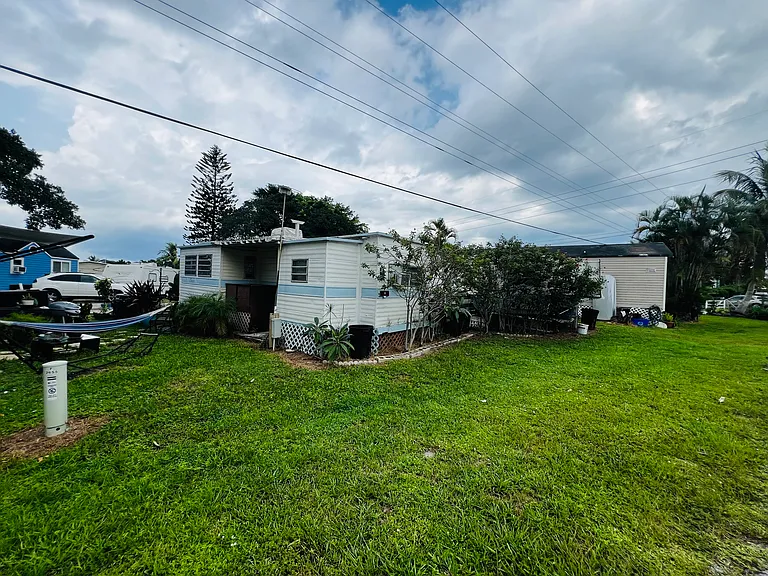 2655 SE Carroll St #G — Photo 2