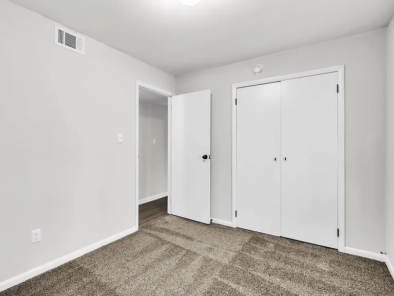 Country Creek Apartments — Photo 19