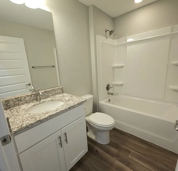 7244 N Glenridge Cir — Photo 8