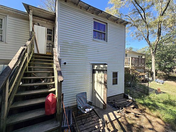 2nd image of 421 Main St