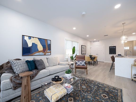 4th image of 5793 Greystone Dr #G