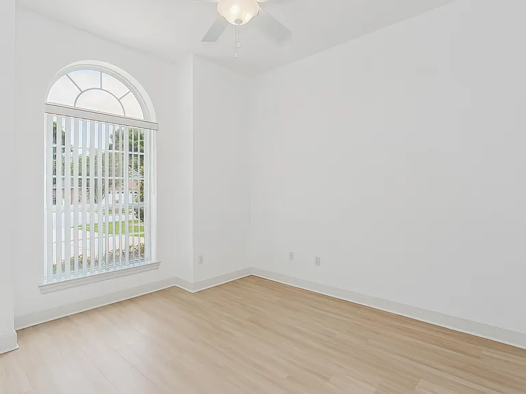 5930 Hermitage Dr — Photo 22