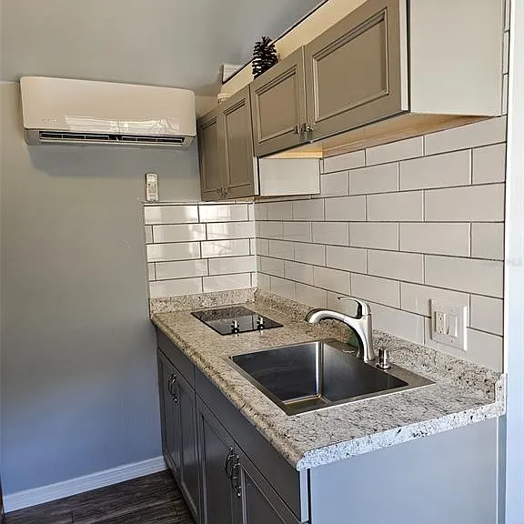 20805 Sheldon St — Photo 12