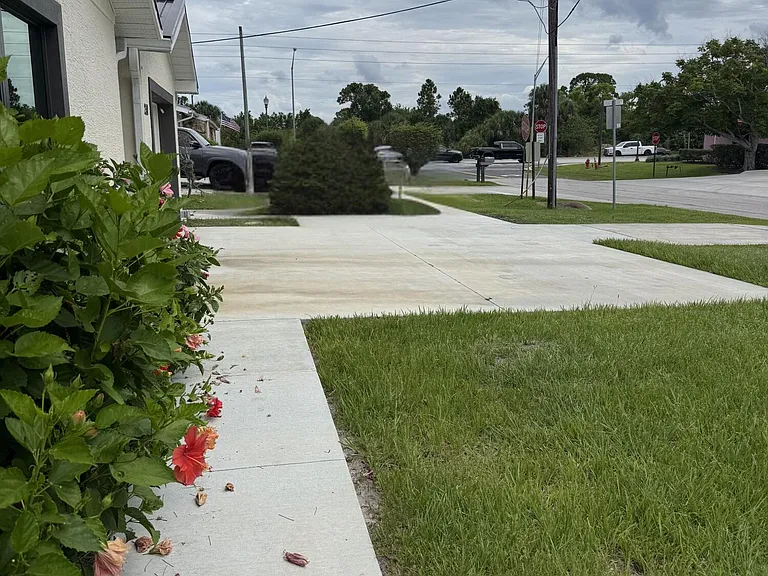 2381 SE Pinero Rd — Photo 17