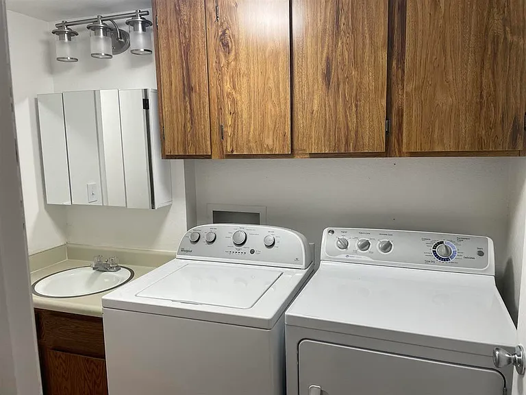 961 Lakeside Dr #111 — Photo 9