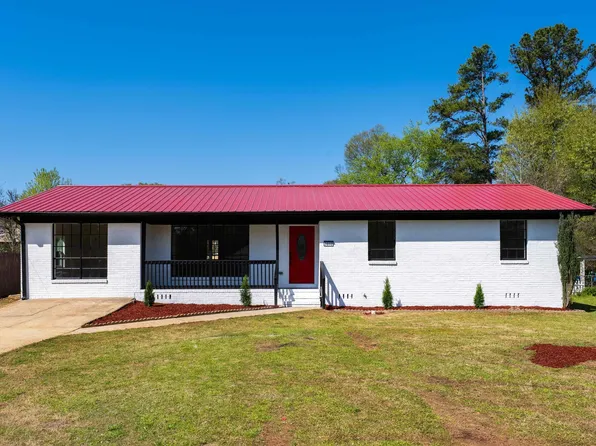 2812 Emerald Ave, Bessemer, AL 35023