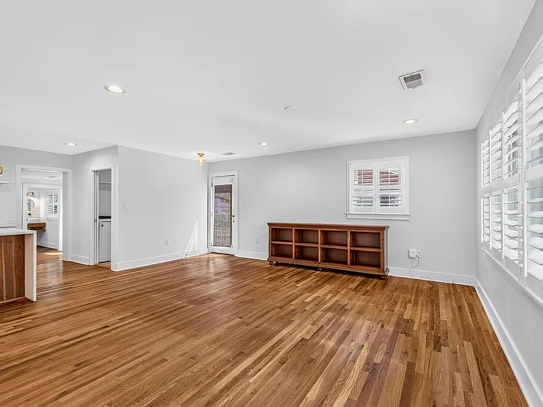 1118 Browning Rd — Photo 14