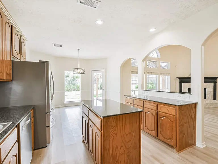 11918 Mariposa Canyon Dr — Photo 17