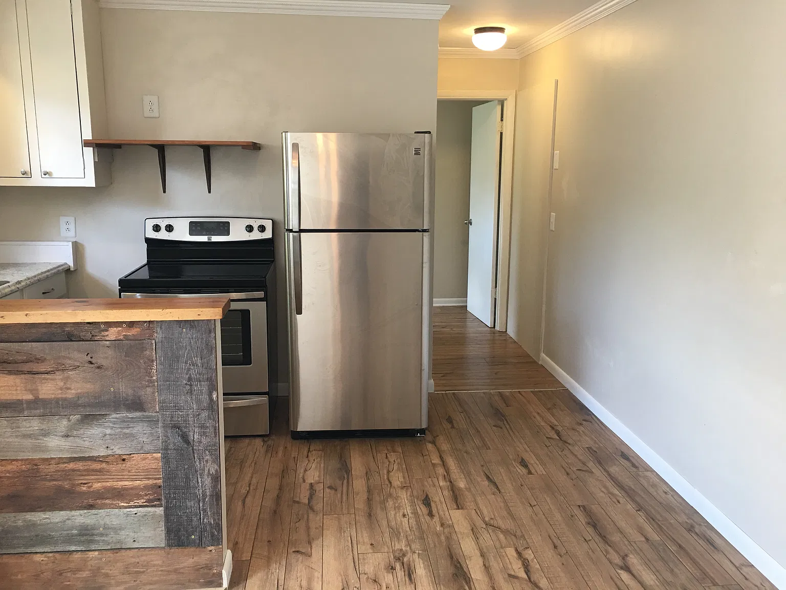 1 bed, 425 sqft, $1,375 — Photo 4