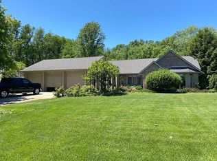 51827 Pebble Brooke Dr, Granger, IN 46530