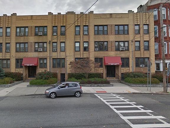 Front View of 108 Palisade Ave