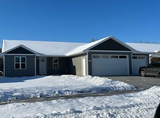 3290 Isaac Ln, Oshkosh, WI 54901