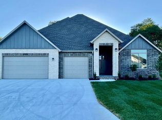 5993 S Holland Ave, Springfield, MO 65810