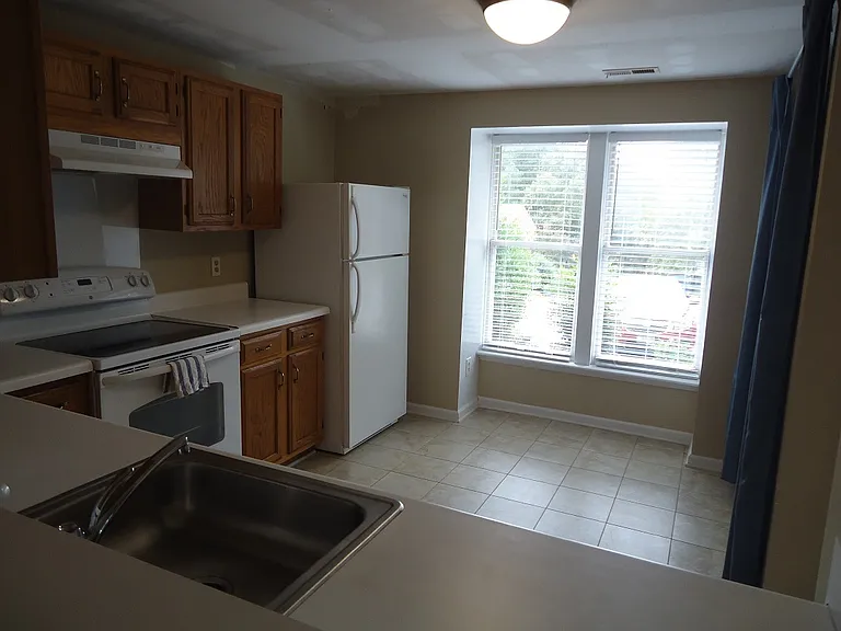1709 Murad Ct — Photo 5