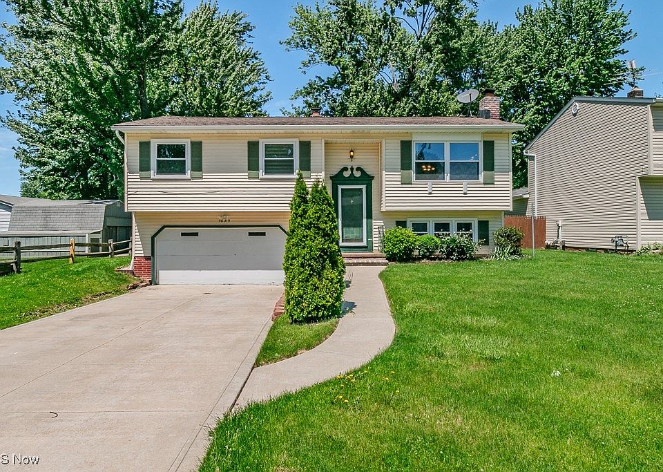1st image of 36919 Clearway Dr