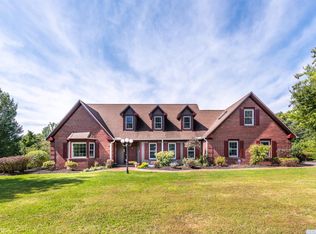 127 Crestview Dr, Valatie, NY 12184