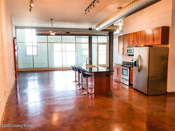 2nd image of 309 E Market St Unit 101