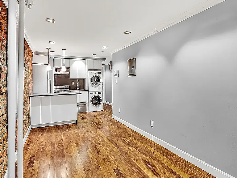 115 Mulberry St #5F — Photo 4