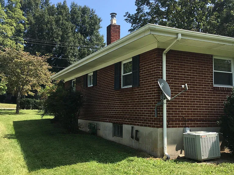 141 Horner Ln — Photo 3