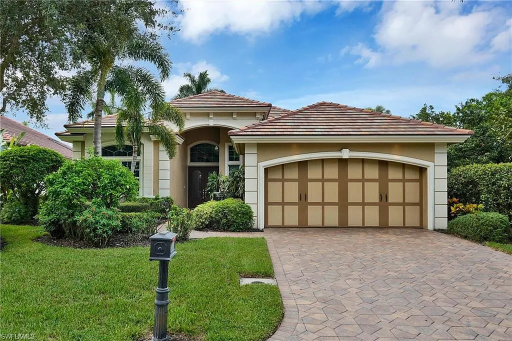 3 bed, 3.0 bath, 2391 sqft, $9,500 — Photo 1