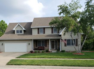 516 Teal Dr, Chatham, IL