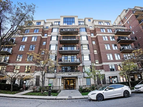 364 Cooper St #Penthouse 3, Ottawa, ON K2P 2P3
