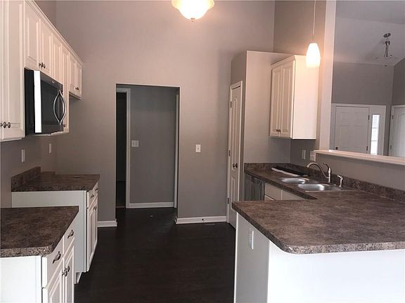 3rd image of 20 Cailyn Way