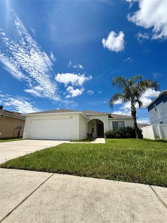 4 bed, 2.0 bath, 1544 sqft, $2,000 — Photo 1