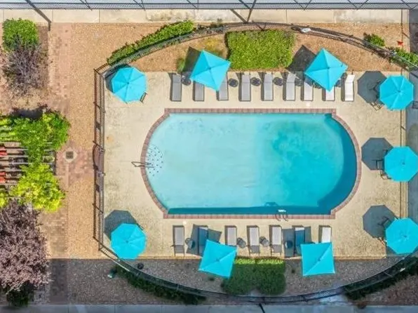 3000 July St APT 2320, Baton Rouge, LA 70808