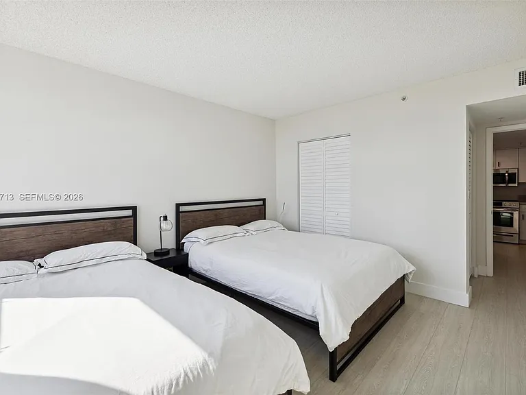 650 West Ave #1406 — Photo 19