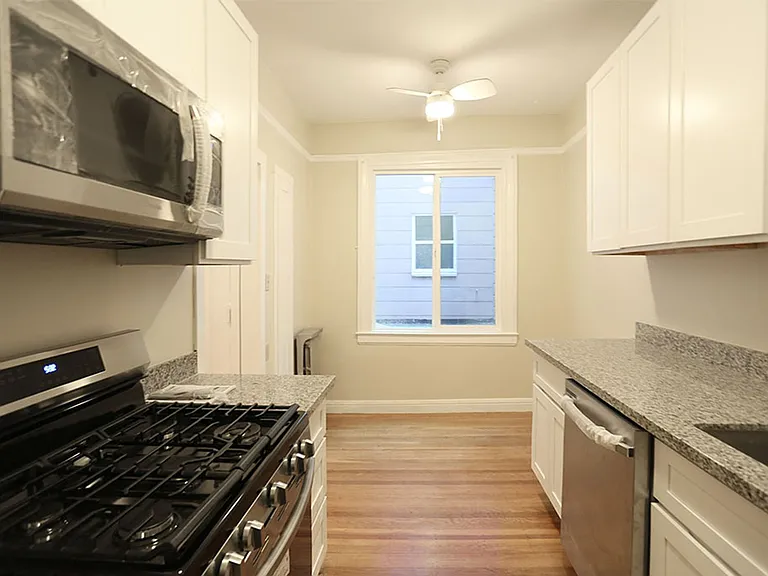 2275 Francisco Street — Photo 7