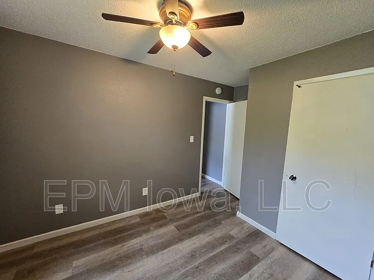 1242 Edgewood Dr — Photo 10