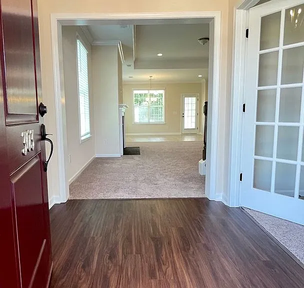 303 Starling Ave — Photo 1