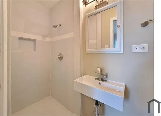 3225 Forrest Hills Dr — Photo 9