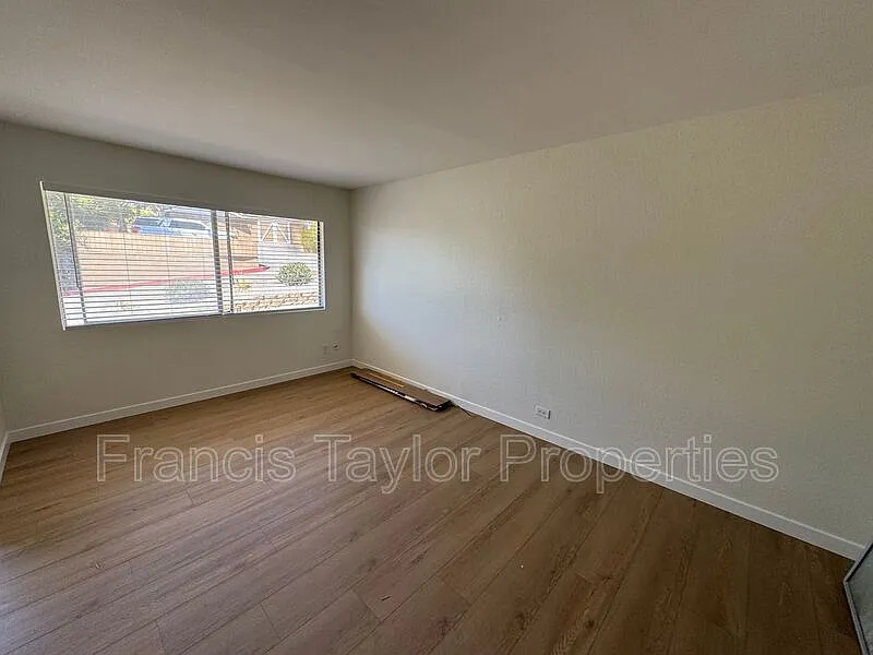 2 bed, 2.0 bath, 800 sqft, $2,195 — Photo 2