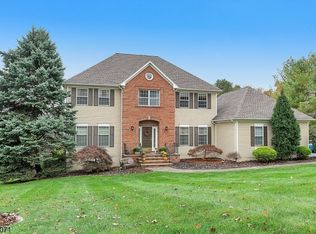 4 Beekman Pl, Morristown, NJ 07960