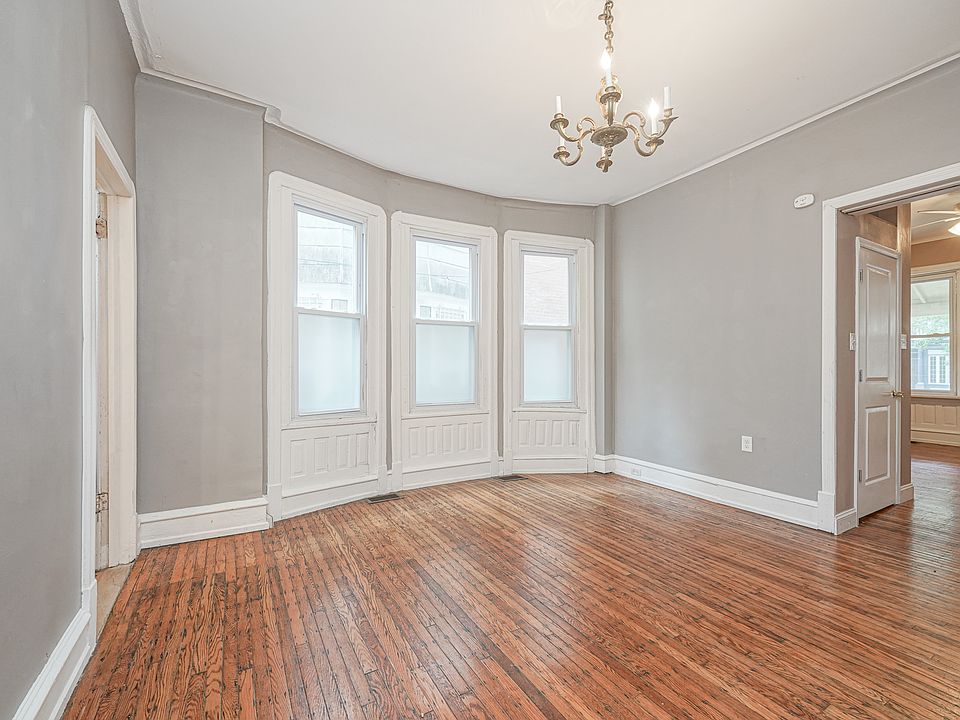Living Room / Dining Room