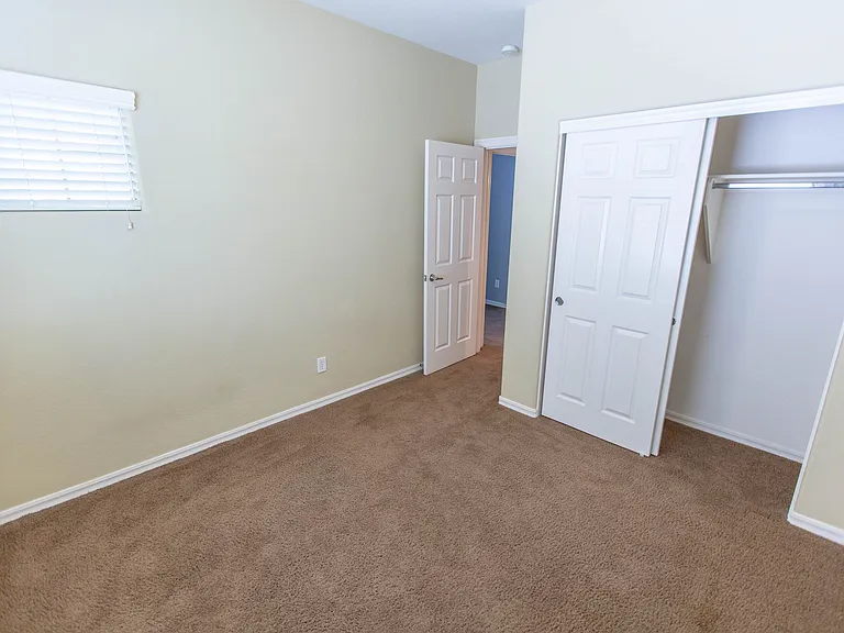18815 E Swan Dr — Photo 34