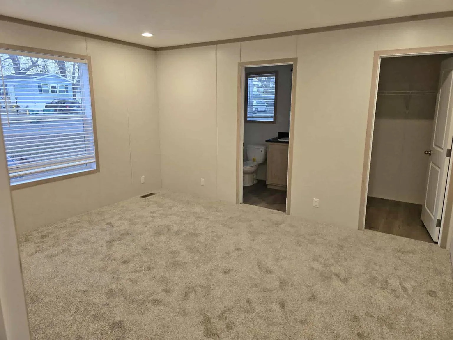 3 bed, 2.0 bath, 1120 sqft, $995 — Photo 4