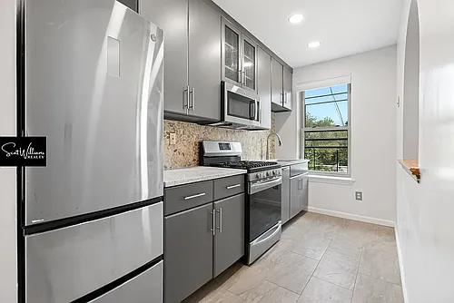 126 Bainbridge St #4 Photo 1 126 Bainbridge St #4 Photo 1