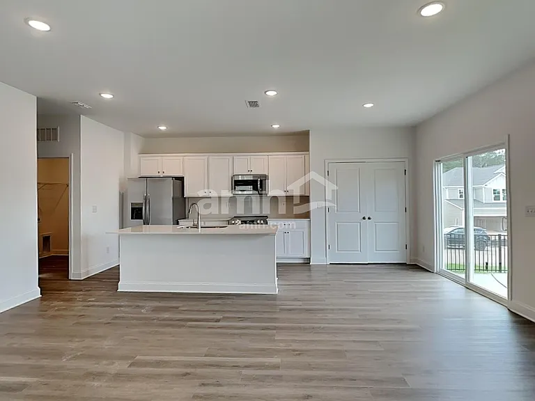 1020 Bevington Dr — Photo 5