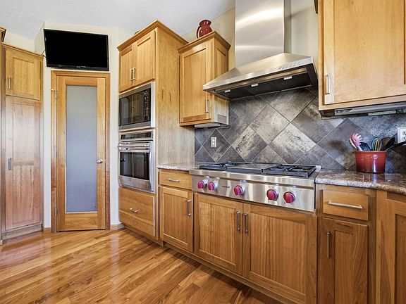 5th image of 7019 Maple Ln