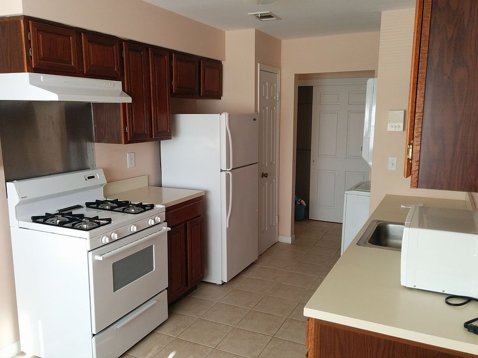 Kitchen with Washer Dryer